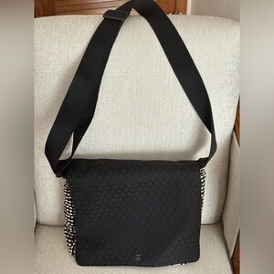 1154 LILL Studio messenger bag